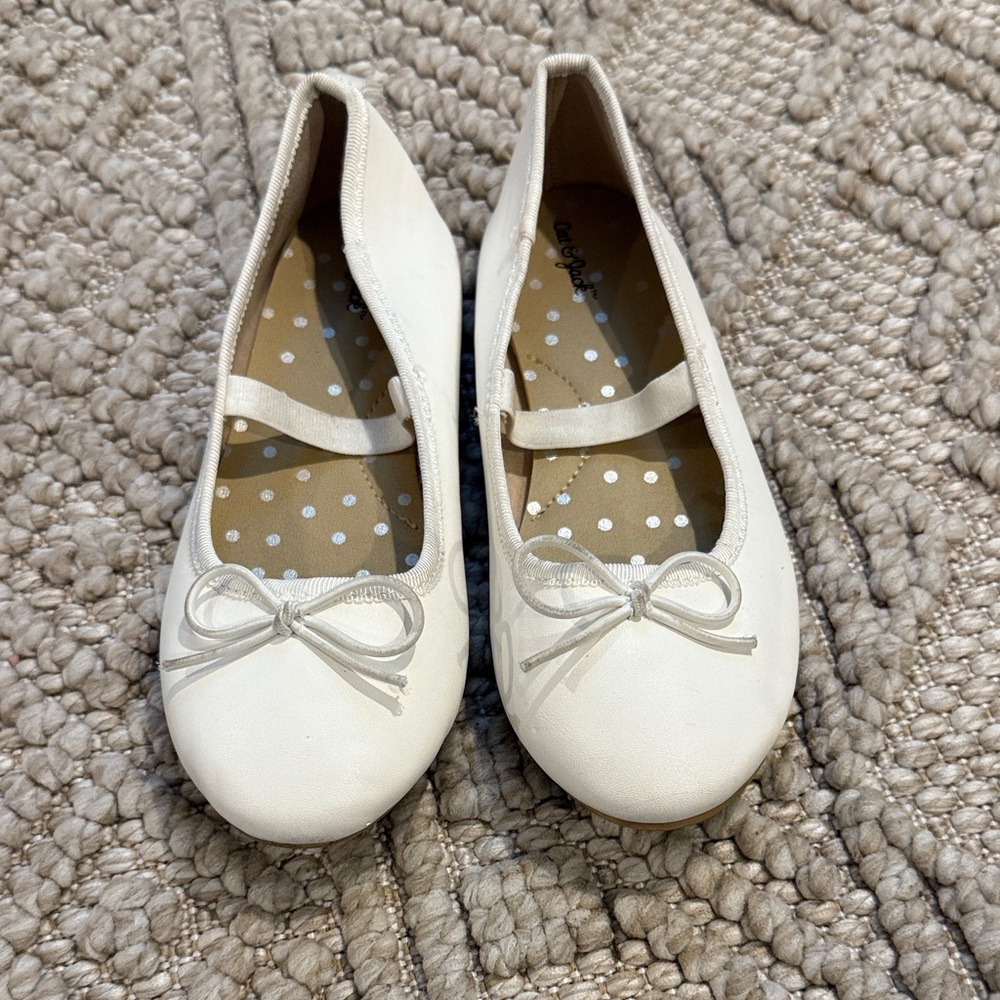 Cat & Jack White Dress Shoes with Bow